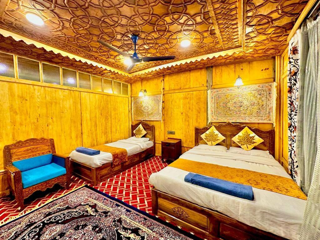 New Zealand Group Of Houseboats Hotel Srinagar  Exterior photo
