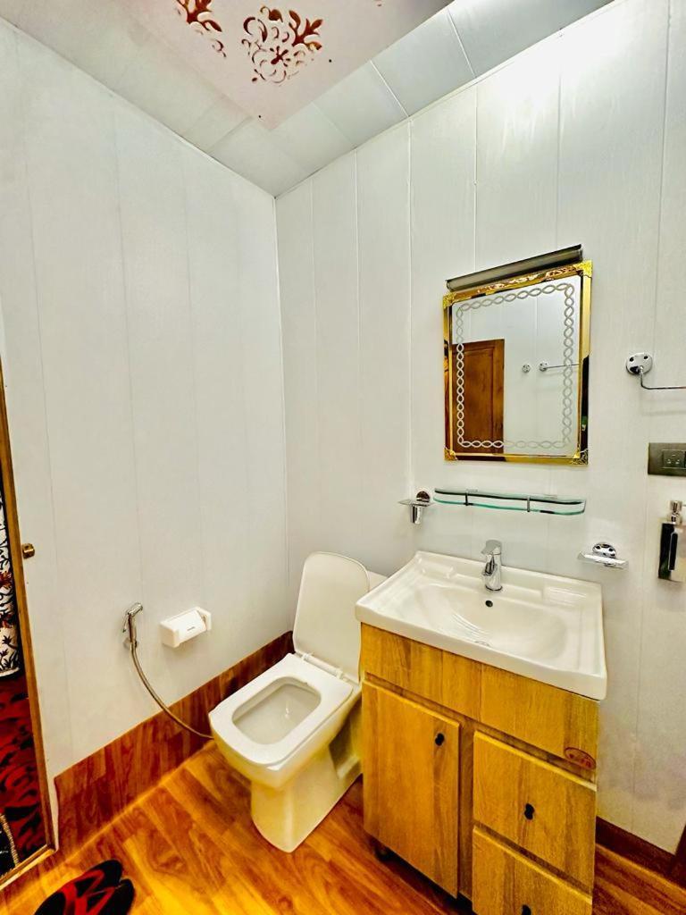 New Zealand Group Of Houseboats Hotel Srinagar  Exterior photo